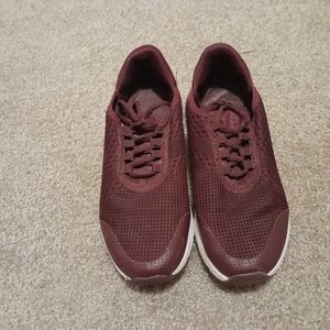 Maroon Womens Avia Shoes